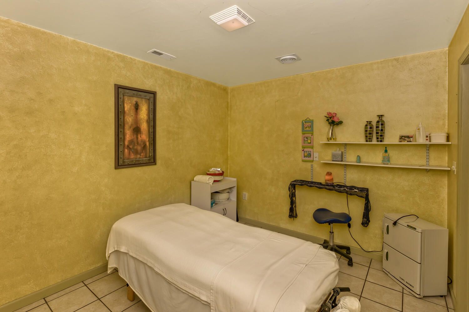 Moonlight Spa and Retreat: 129 Moonlight Dr, Sylva, NC 28779